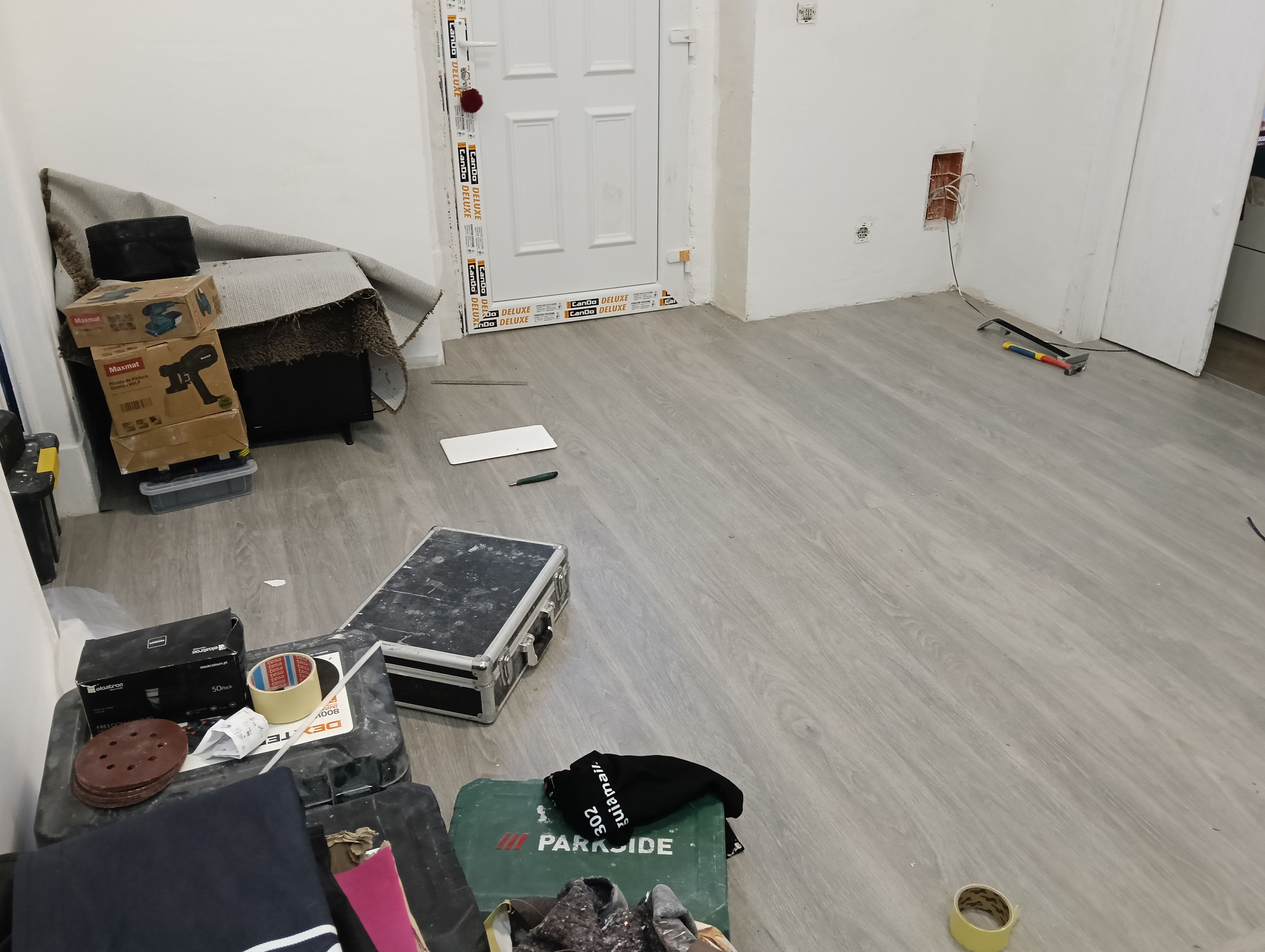 Instalação de chão flutuante 